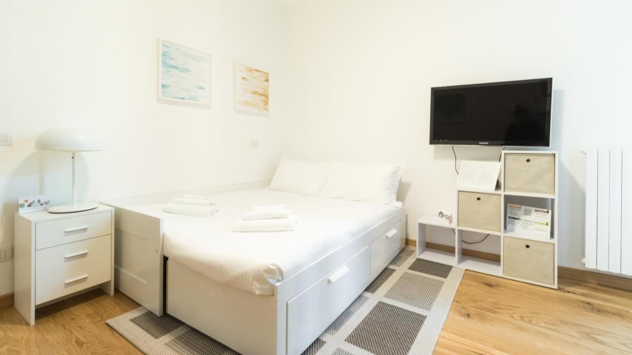 Italianway-De Cristoforis 5 Apartment Милано Екстериор снимка